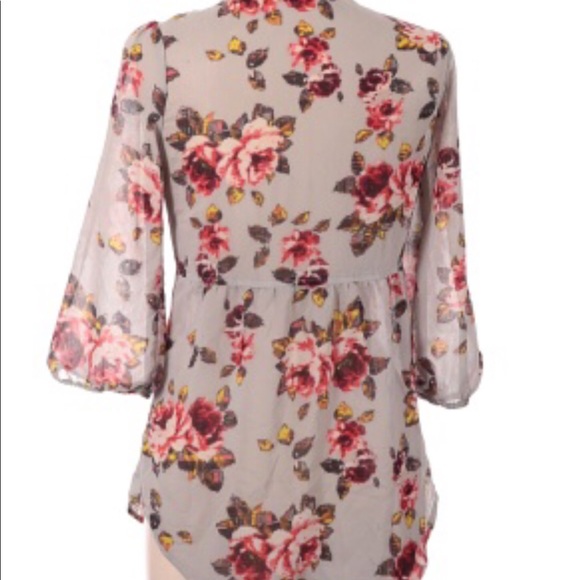 Princess Vera Wang Sheer Grey Floral Blouse - Picture 3 of 3